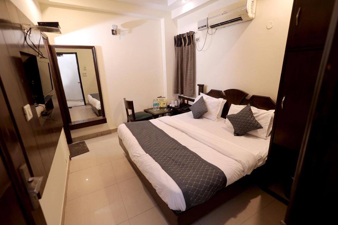 होटल Gaylord International - 2*
