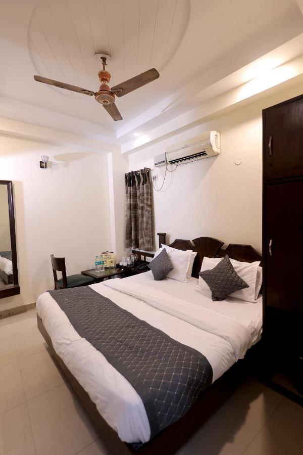 होटल Gaylord International - 2*