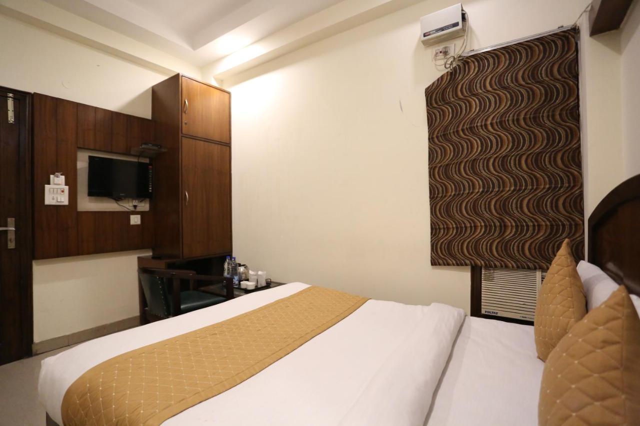 Gaylord International - 2* New Delhi