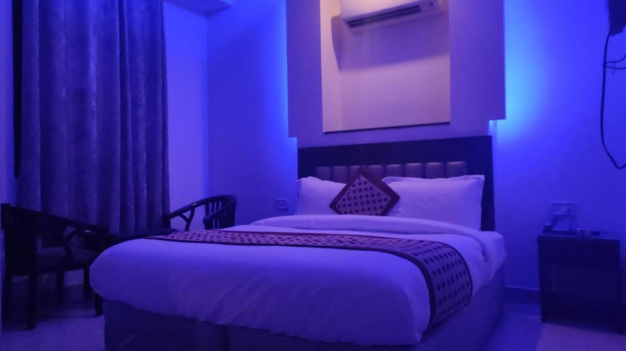 Gaylord International - 2*