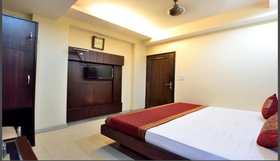 होटल Gaylord International -